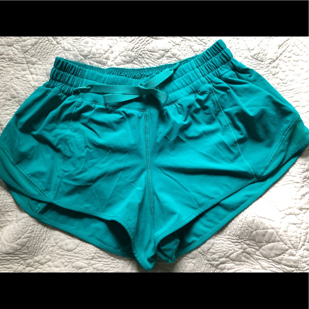 Lululemon hotty hot short turquoise 6 GUC
